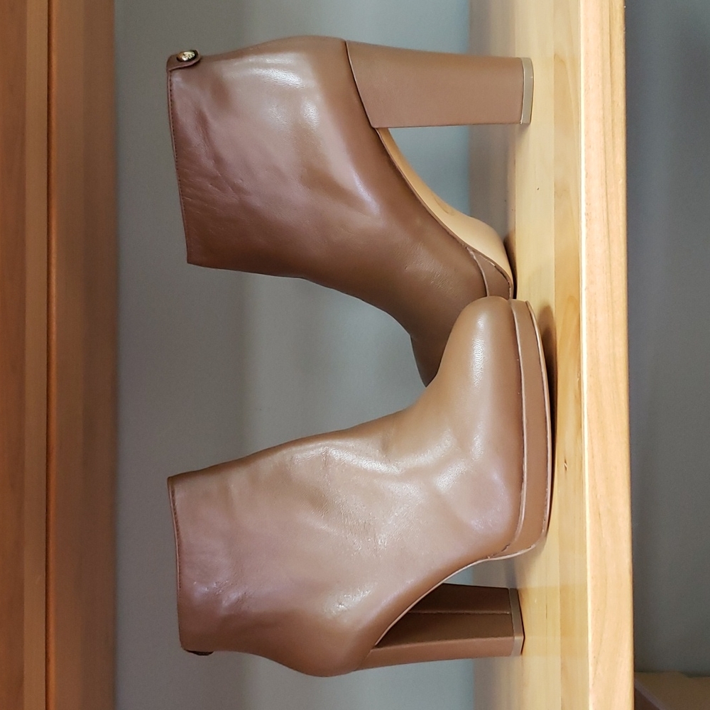 Michael Kors Sammy Platform Bootie Leather Dark Caramel US 7.5